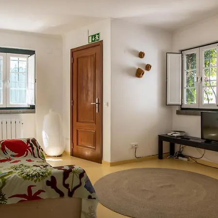 Seaside - 2 Min Away From The Cascais